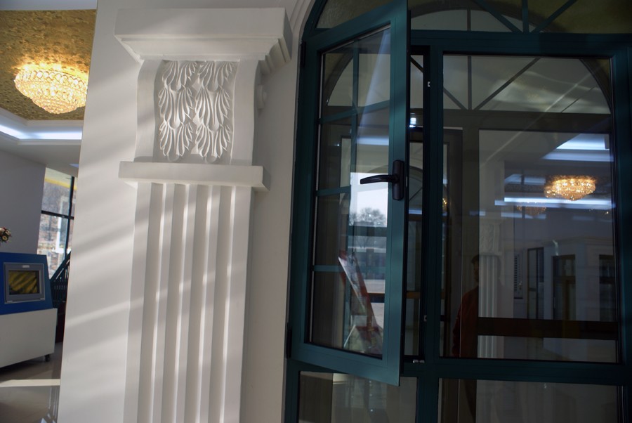 GR50隔熱節(jié)能平開窗